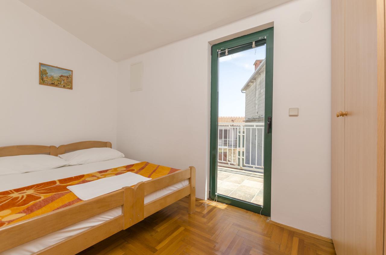 Apartments Mirko プリモシュテン エクステリア 写真